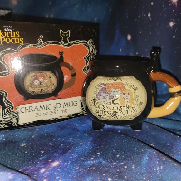 NEW Boxed Hocus Pocus Sculpted Cauldron MUG - Picture 7 of 12